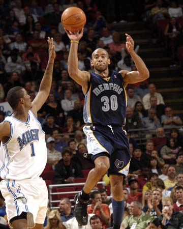 球沿着果岭 球沿着果岭