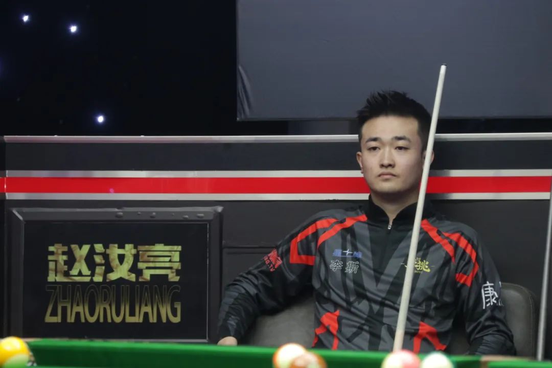 斯并力挺东 斯并力挺东